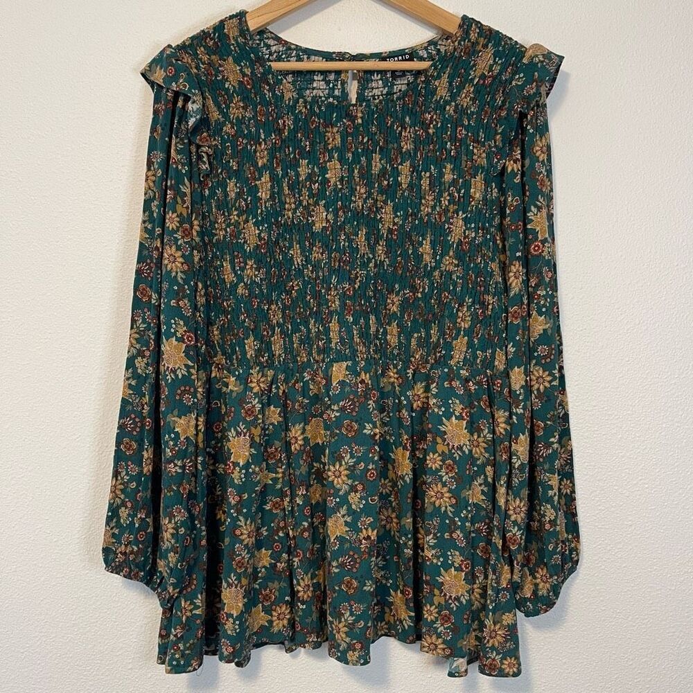 Torrid Peplum Crinkle Gauze Smocked Floral Blouse Size 3